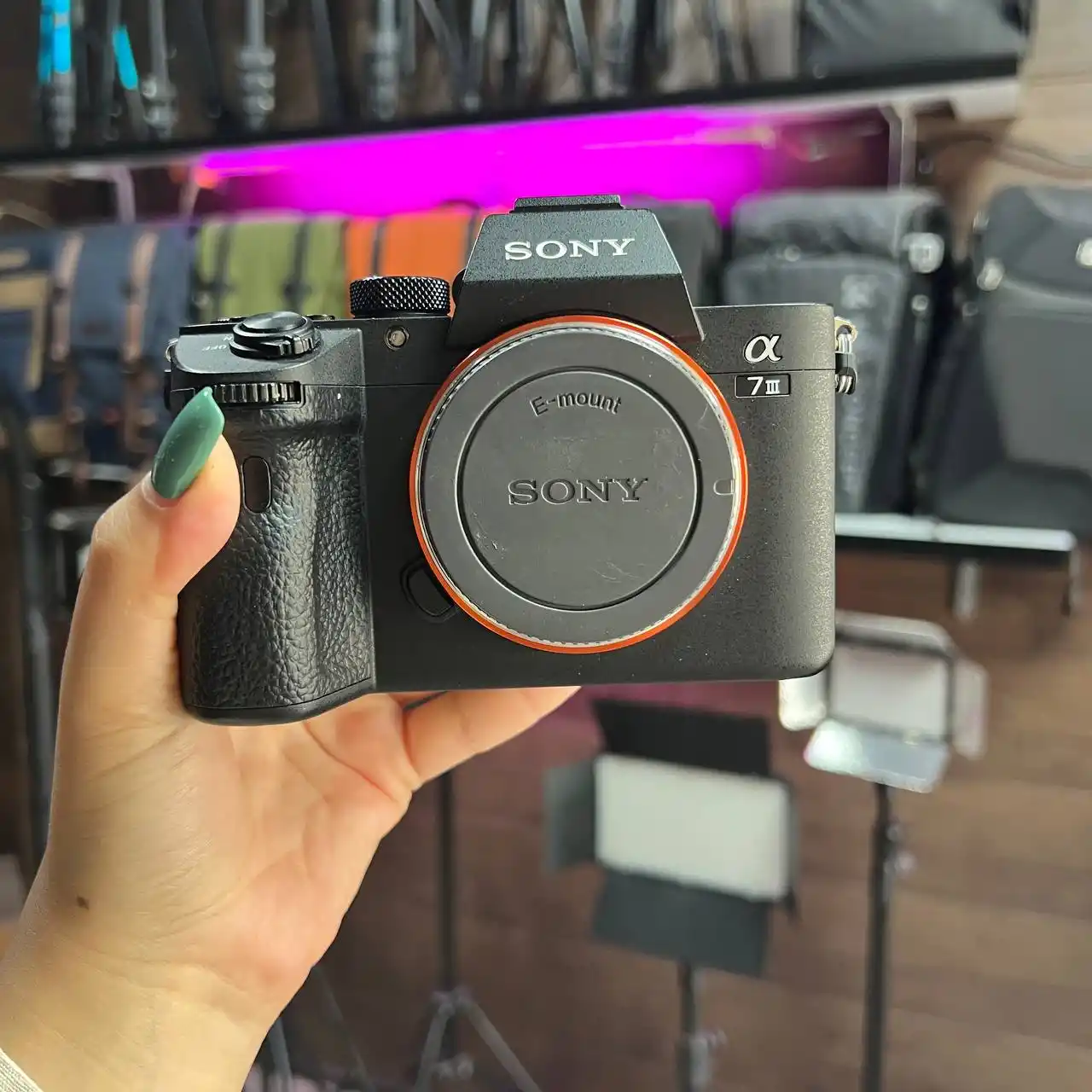 دوربین حرفه ای سونی | Sony a7 iii Body دست دو